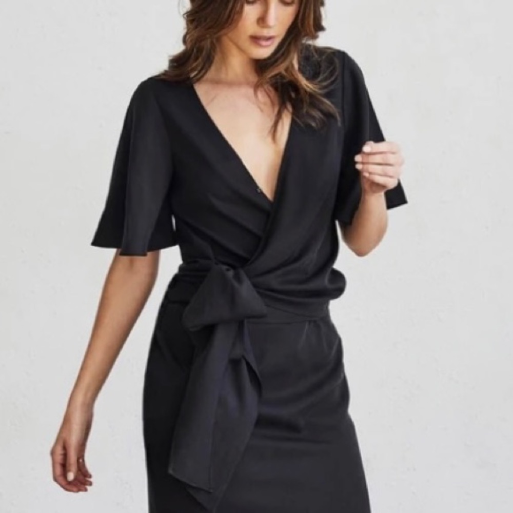 VETTA Black Wrap Top